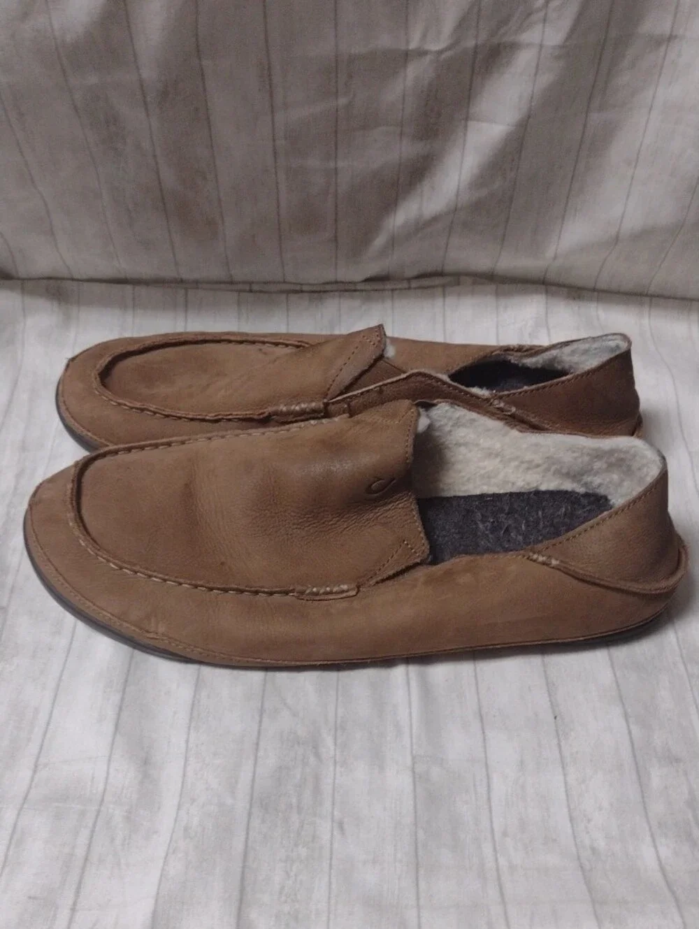 OluKai Men's Brown Slip-On Loafers (J1112)